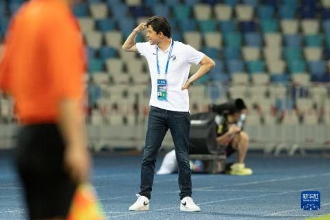 伸进她的小内裤疯狂揉视频